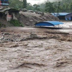 मेलम्चीमा बाढीले केही मानिस बेपत्ता भएको अनुमान, एकिन विवरण आउन बाँकी