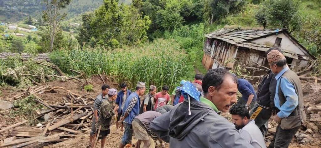 पहिरोले घर पुरिँदा रोल्पामा दुई जनाको मृत्यु