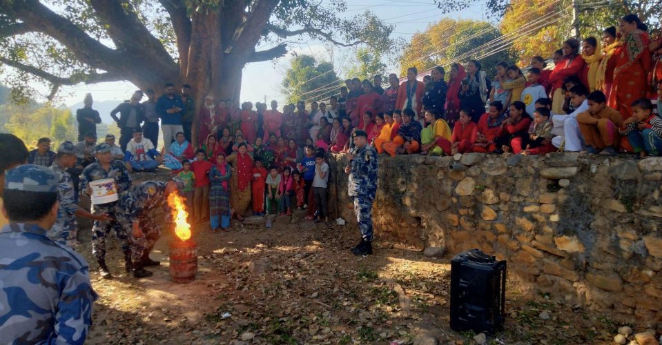 सशस्त्र प्रहरीद्वारा आगलागी नियन्त्रण सम्बन्धी कृत्रिम घटना अभ्यास