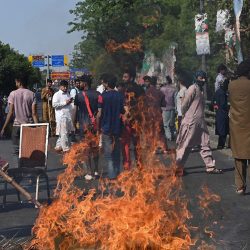 पाकिस्तानका पूर्वप्रधानमन्त्री इमरान खान पक्राउ,कार्यकर्ता र समर्थकद्धारा देशव्यापी प्रदर्शन