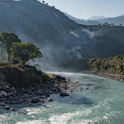 तुइनको डोरी चुडिँदा ३८ वर्षीय मक्करसिंह कर्णाली नदीमा खसे