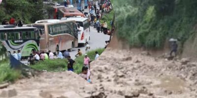 बर्षाले देशका प्रमुख २२ राजमार्ग अवरुद्ध